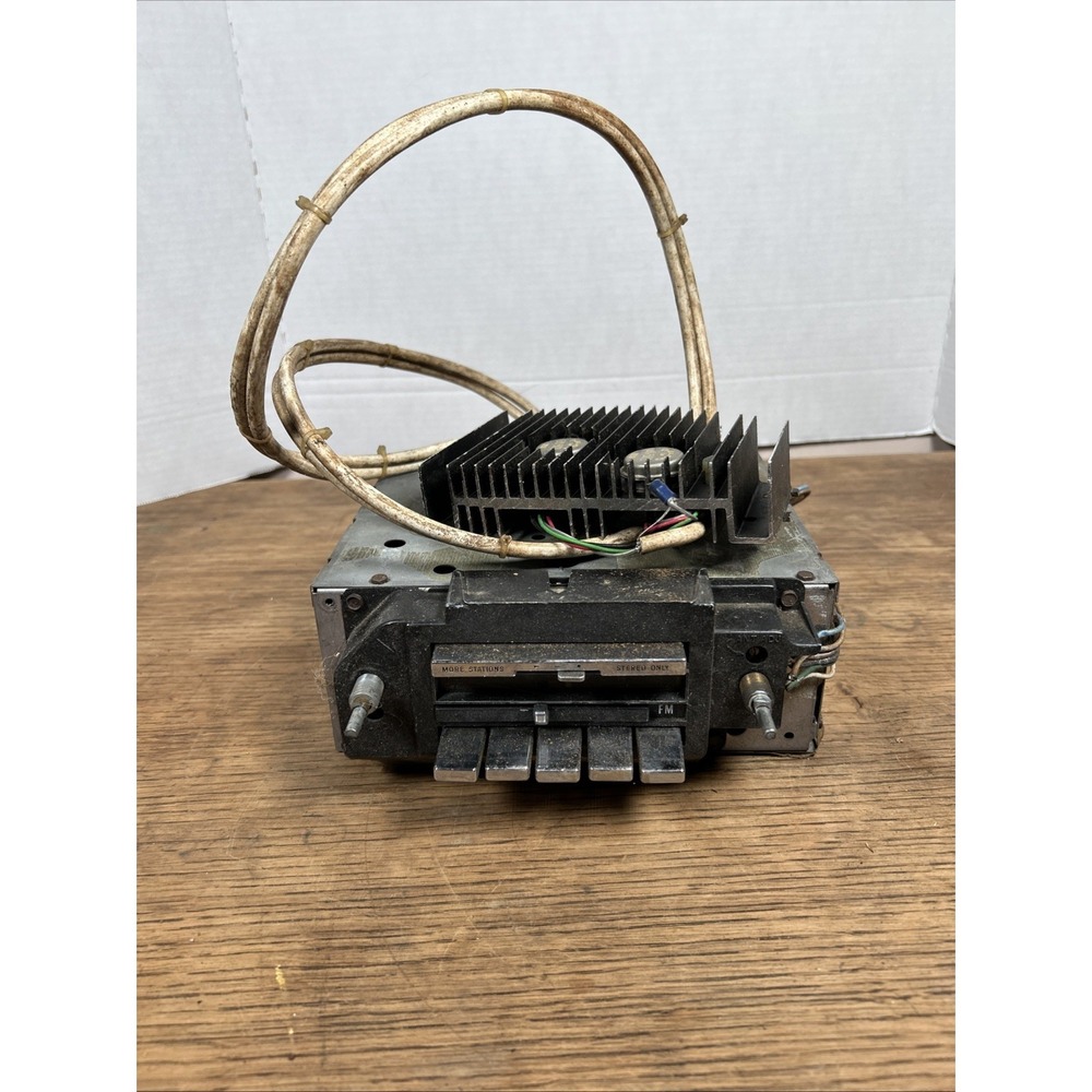 Vintage 1971-1973 Cadillac AM/FM Delco Radio Stereo 25CMW2 7930025